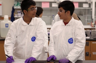 Students build their own batteries in a chemistry lab